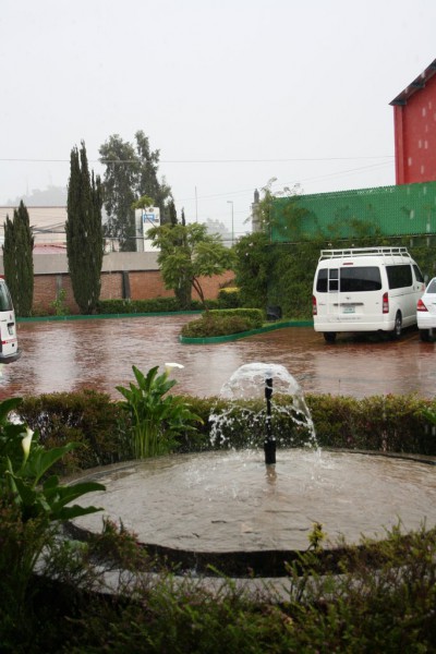Esta era la época de lluvias en Chapas, así que nos acostumbramos a mojarnos.