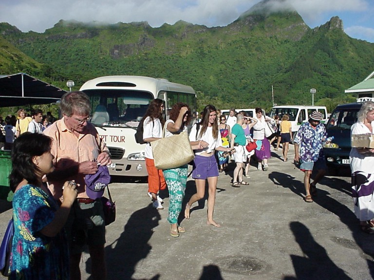 Arriving on the gorgeous island of Moorea for a daytrip.