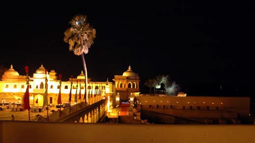 Jagmandir by night