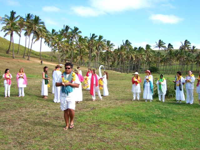 Julio of Rapa Nui walks into position.